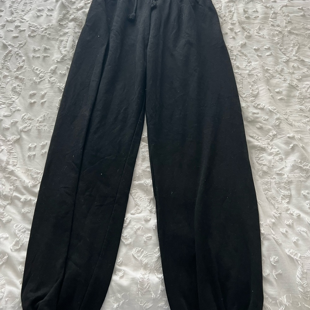 black joggers sweatpants